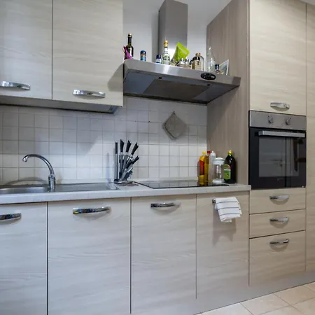 Cozy Private In - Convenient Location * Milan